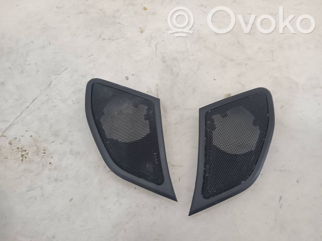 Dodge PickUp RAM SRT-10 Maskownica centralnego głośnika deski rozdzielczej 