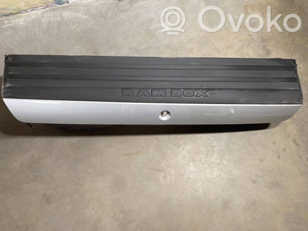 Dodge RAM Schowek bagażnika 