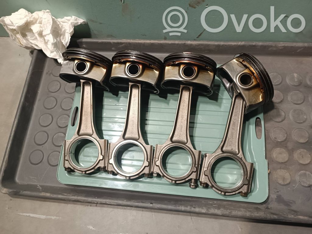 Tłok z korbowodem   FCA244AF,FCA244AFA0160C