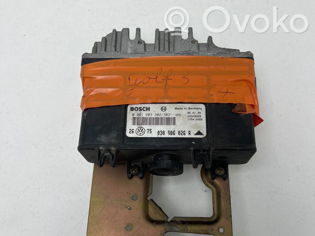 Volkswagen Golf IV Engine control unit/module 