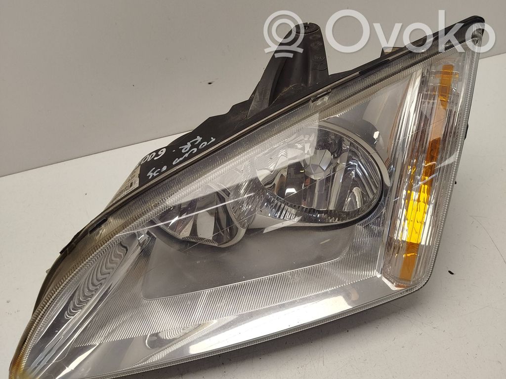 Ford Focus Headlight/headlamp 