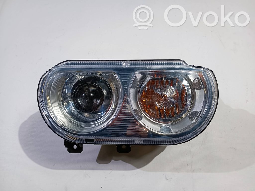 Dodge Challenger Phare frontale 