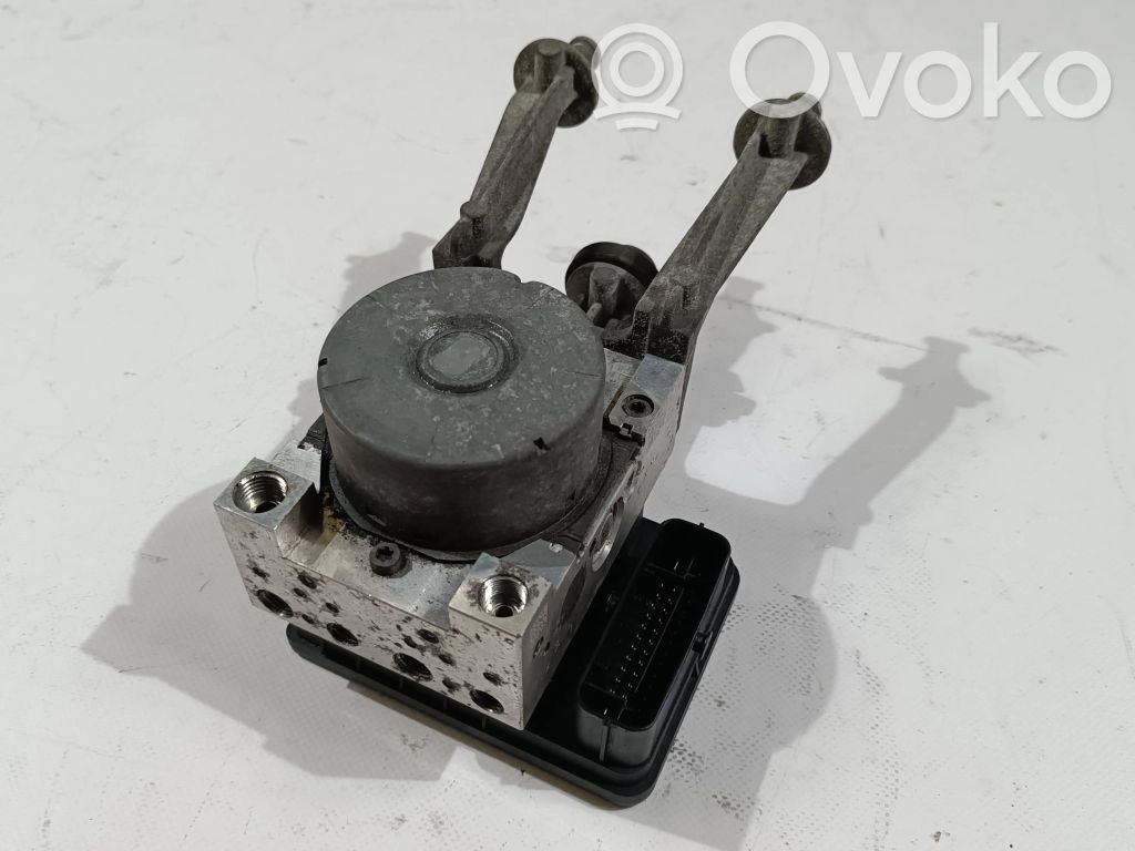ABS-pumppu   68257875AB