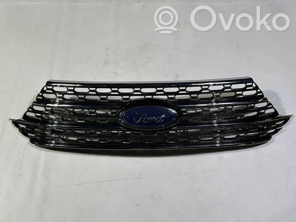 Front grill   LB5B8150