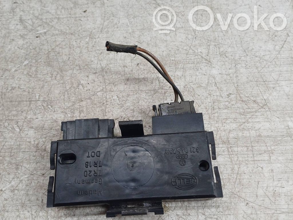 Volkswagen PASSAT B3 Wkład lampy tylnej 