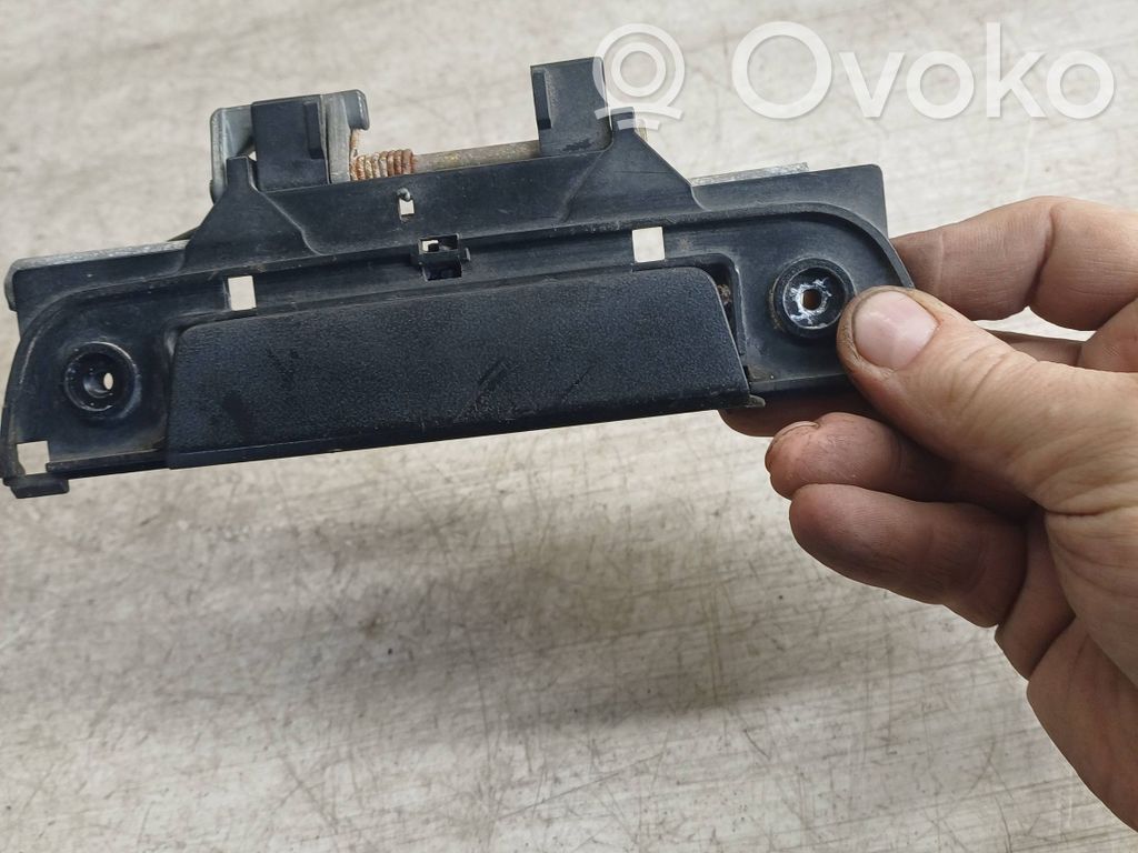 BMW 5 E34 Takaoven ulkokahva 
