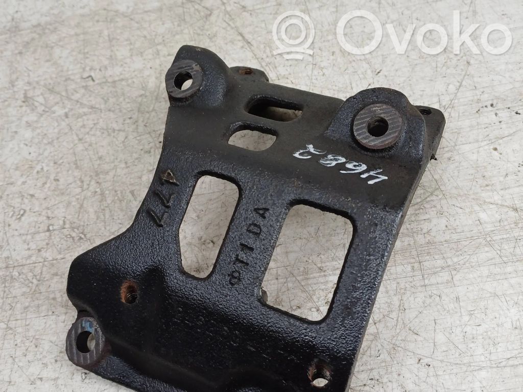 Toyota Corolla Verso E121 A/C compressor mount bracket 