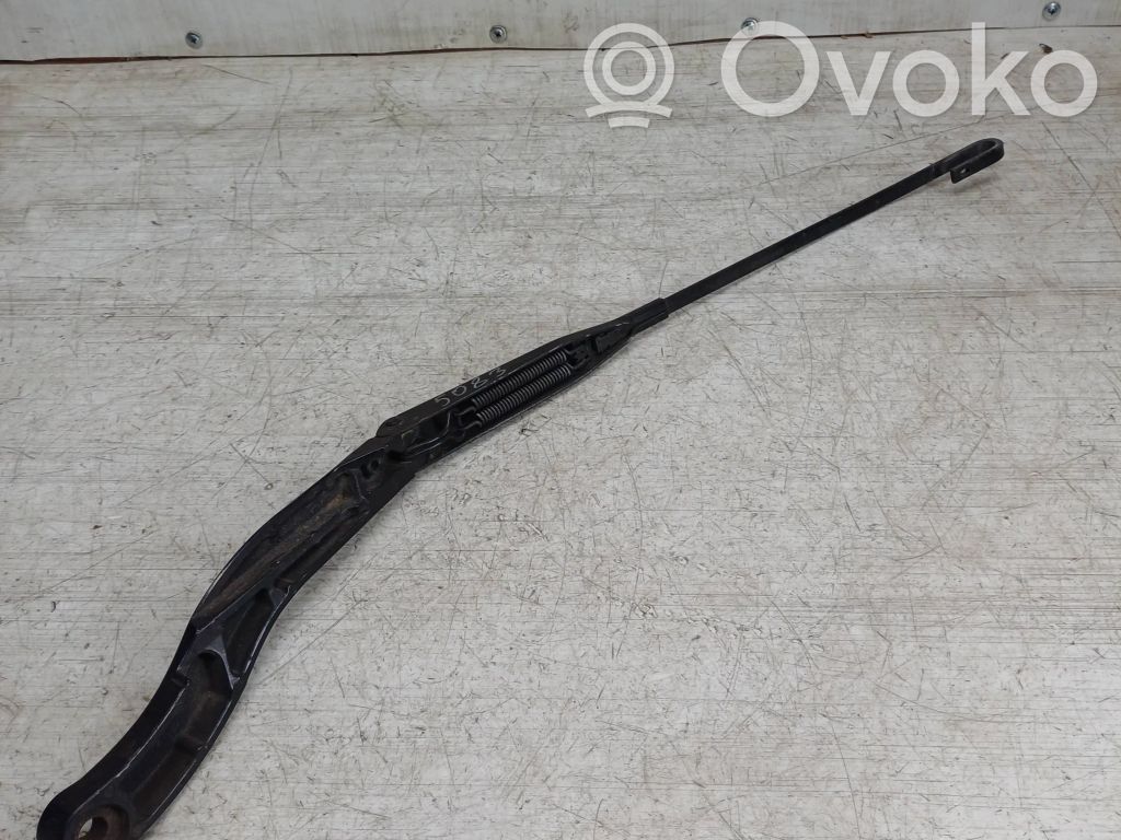 Audi A8 S8 D2 4D Front wiper blade arm 