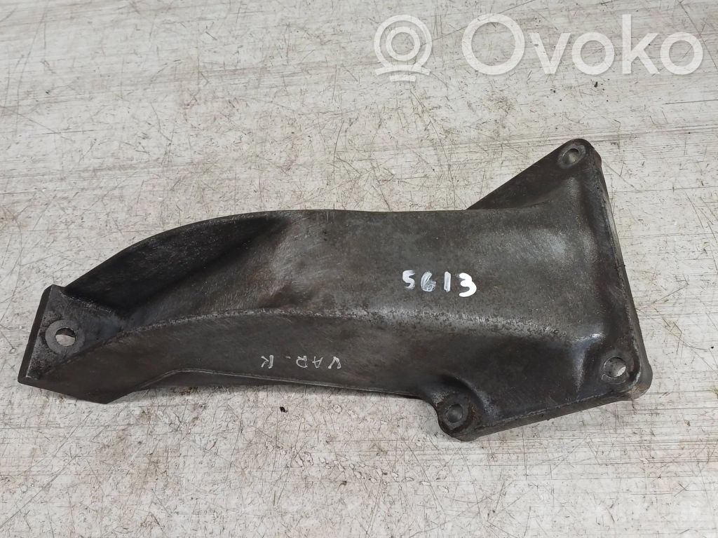 Engine mounting bracket   1092973