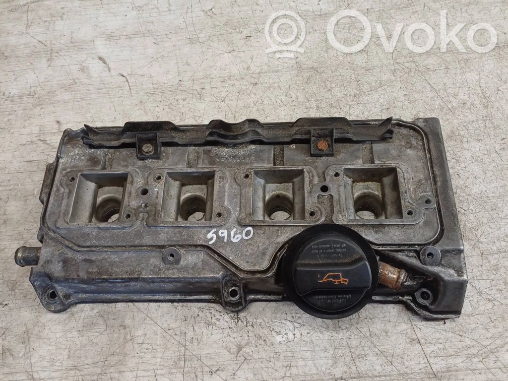 Audi A8 S8 D2 4D Ventildeckel 