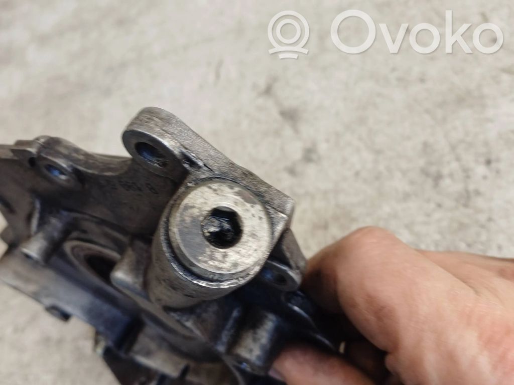 Ford Focus C-MAX Oil pump 