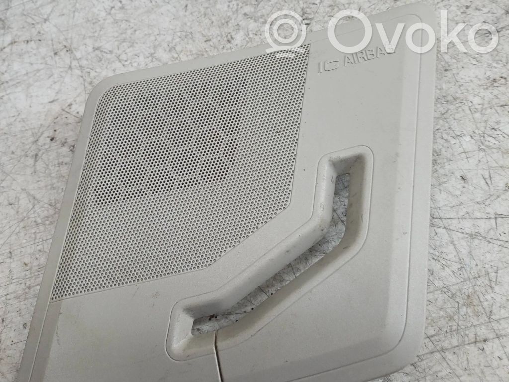 Volvo XC90 Seat belt trim 