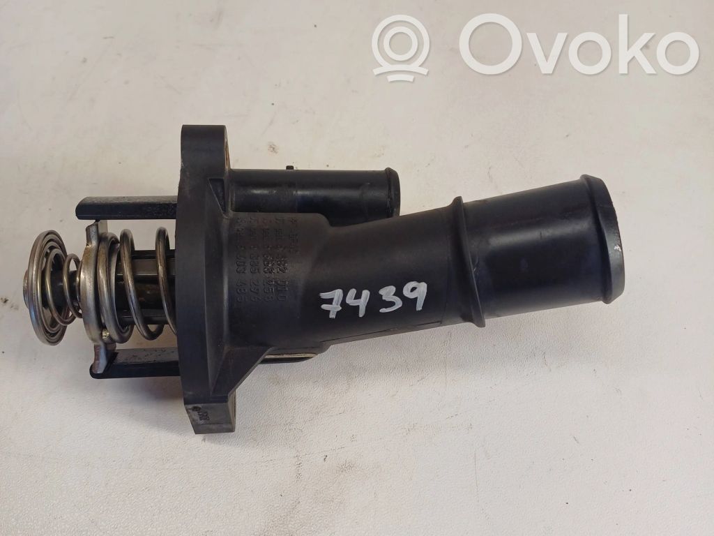 Ford Focus C-MAX Termostatas/ termostato korpusas 