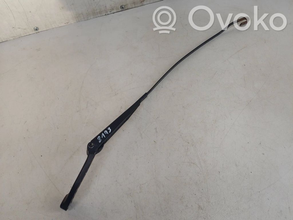 Audi 80 90 B3 Front wiper blade arm 