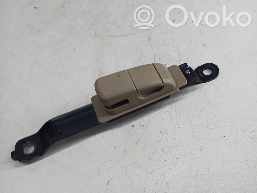 Nissan Murano Z50 Sicherheitsgurthöhenversteller 