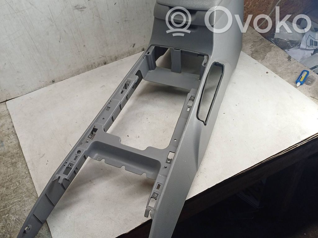 KIA Sorento Center console 