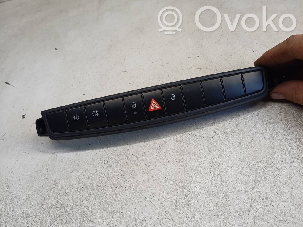 Smart ForFour I Hazard light switch 