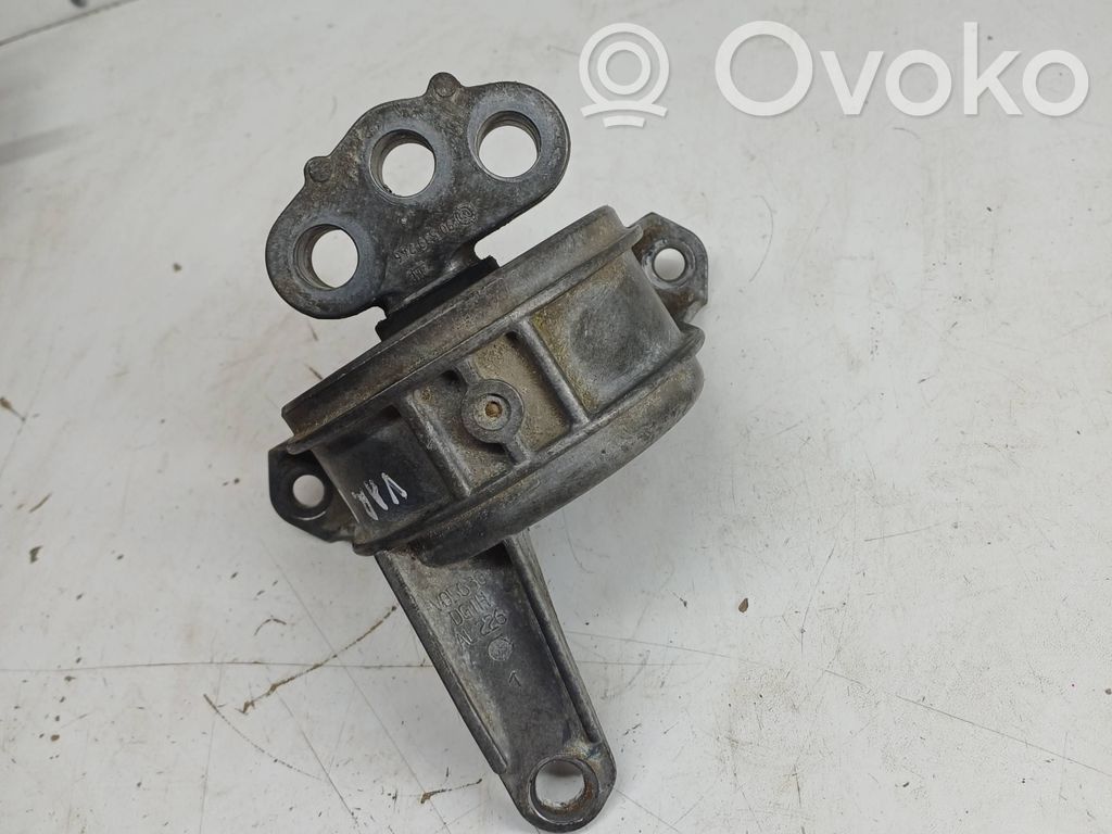 Opel Zafira B Engine mount bracket 
