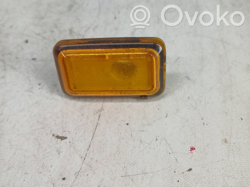 Audi A6 S6 C4 4A Seitenblinker 