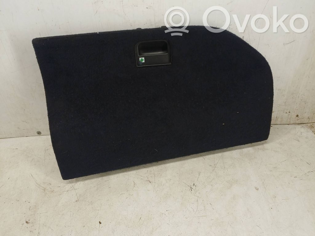 Audi A6 S6 C4 4A Capac plastic hayon 