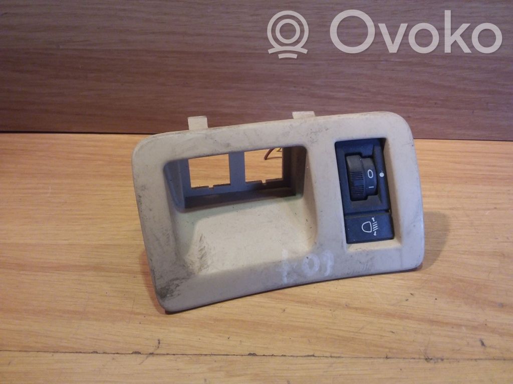 Peugeot 607 Headlight level height control switch 