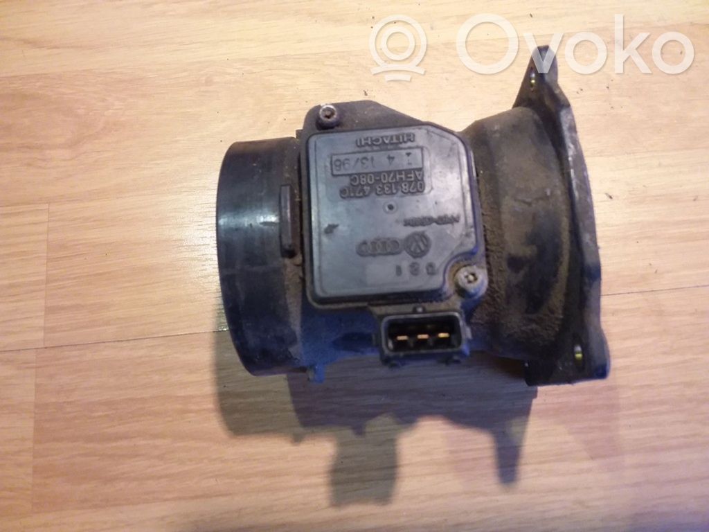 Audi A6 S6 C5 4B Oro srauto matuoklis 