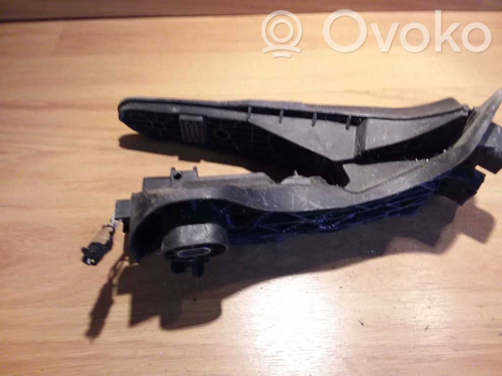 Volkswagen Golf VI Pedał gazu / przyspieszenia 
