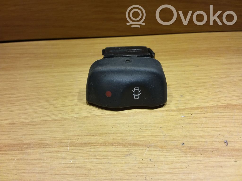 Central locking switch button   841242B