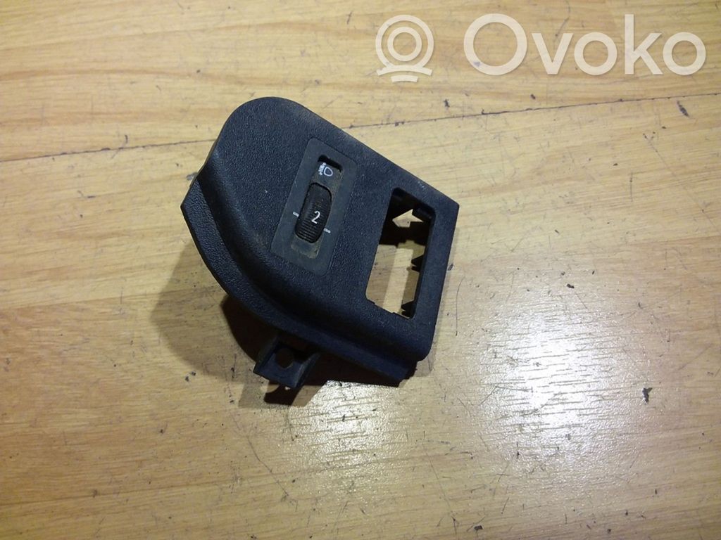 Headlight level height control switch   61318357368
