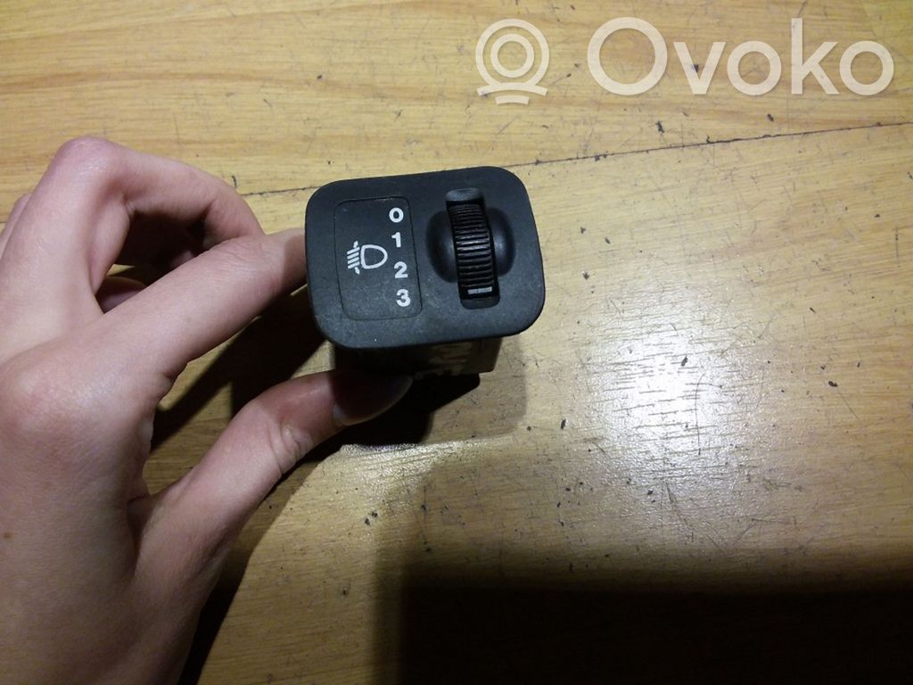 Headlight level height control switch   36743A