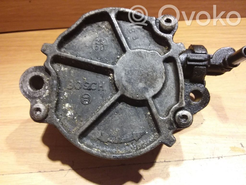 Peugeot 407 Vacuum pump 