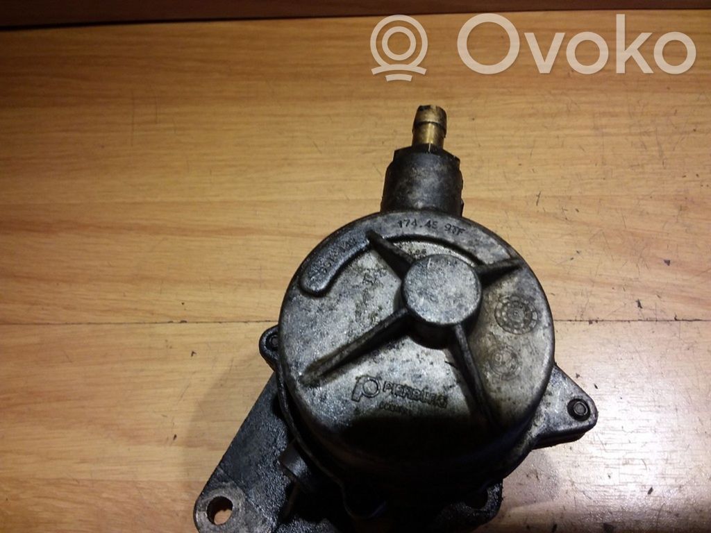 Peugeot Boxer Vacuum pump 