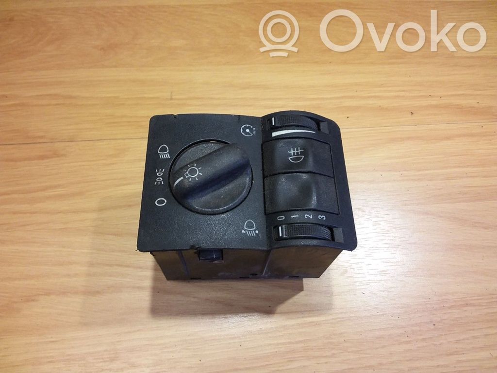 Opel Astra G Light switch 