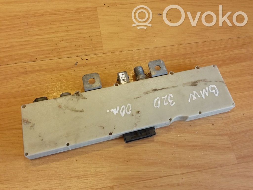 BMW 3 E46 Antenos stiprintuvas 
