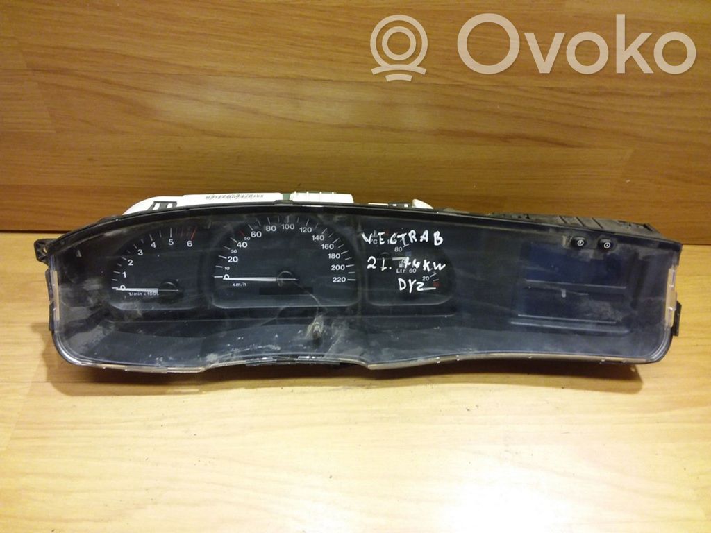 Opel Vectra B Licznik / Prędkościomierz 