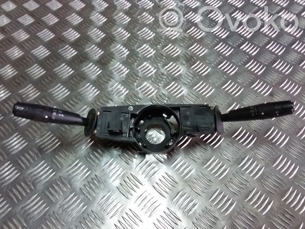 Peugeot 806 Interruptor/palanca de limpiador de luz de giro 