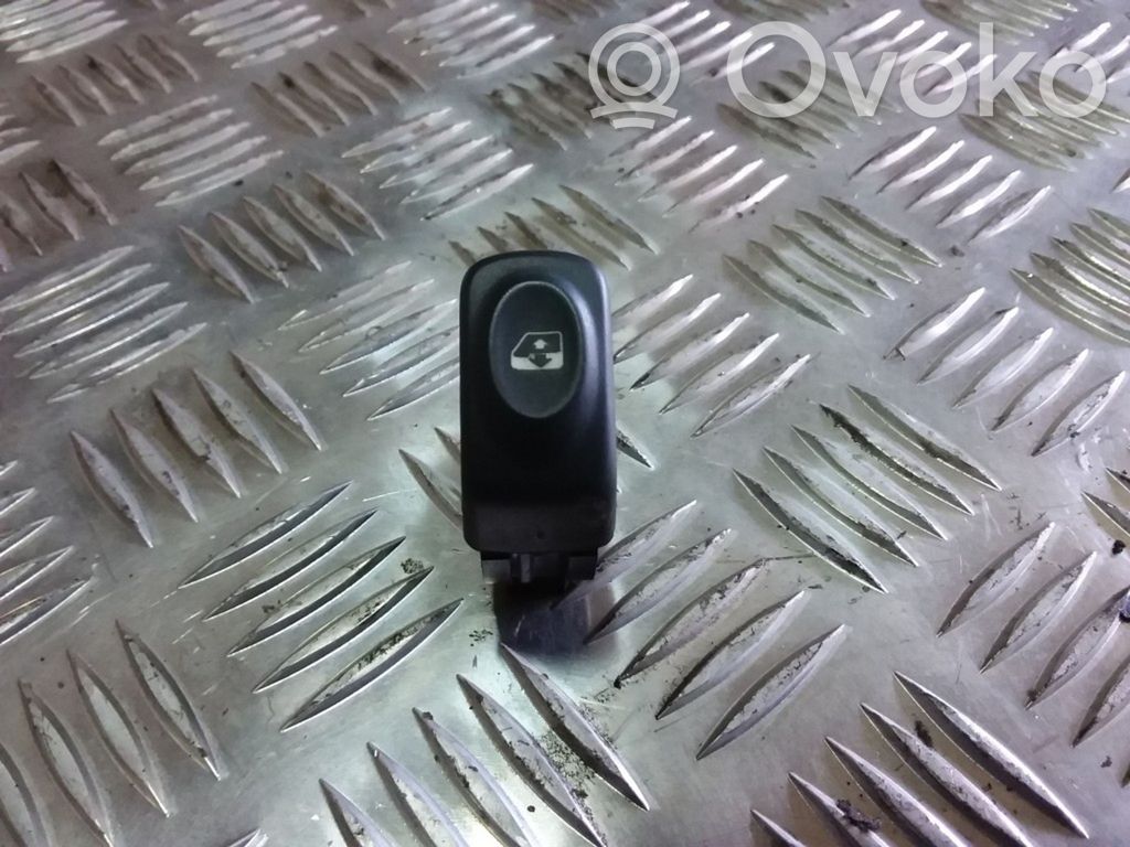 Renault Megane I Electric window control switch 