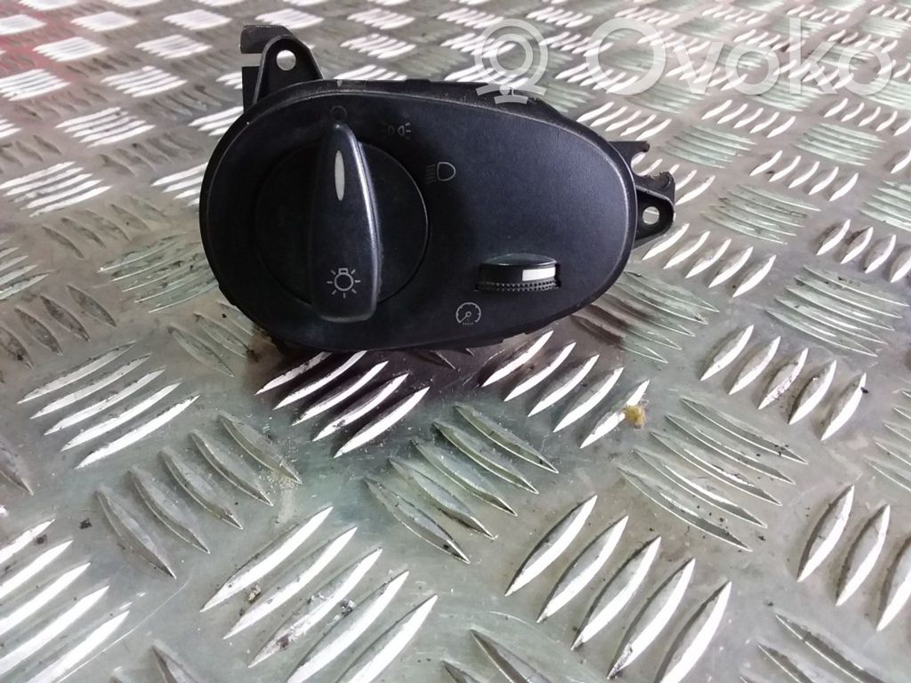 Ford Focus Light switch 