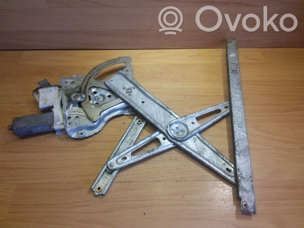 Toyota Avensis T250 Front door window regulator with motor 