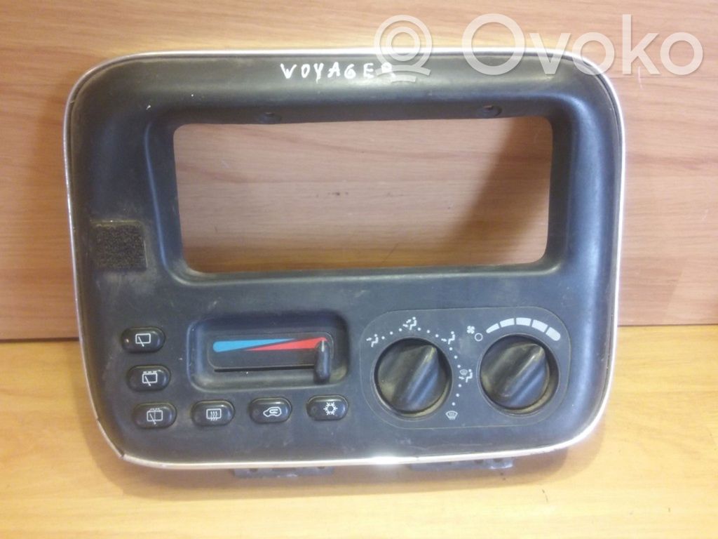 Chrysler Voyager Climate control unit 