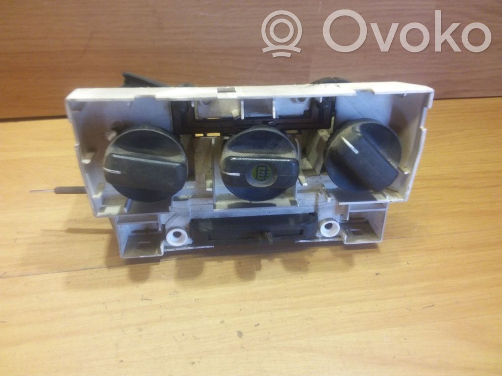 Opel Corsa B Climate control unit 
