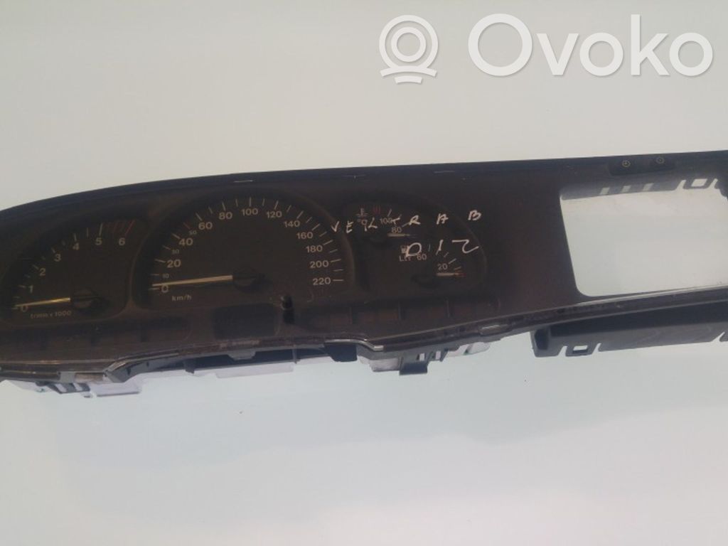 Opel Vectra B Speedometer (instrument cluster) 