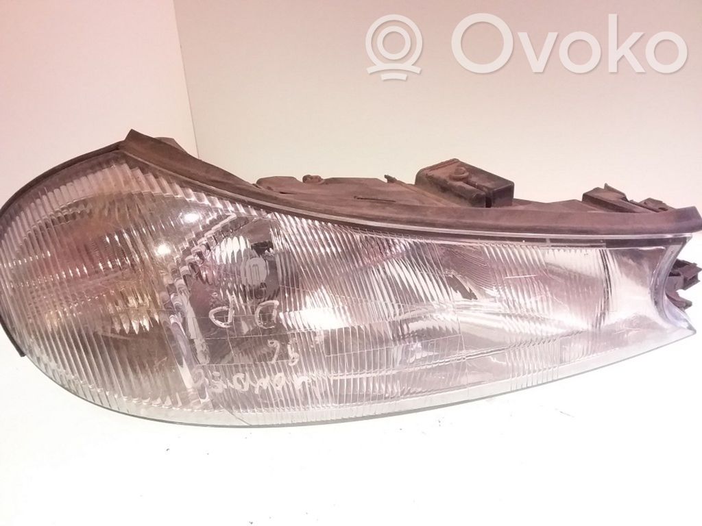 Ford Mondeo MK II Scheinwerfer 