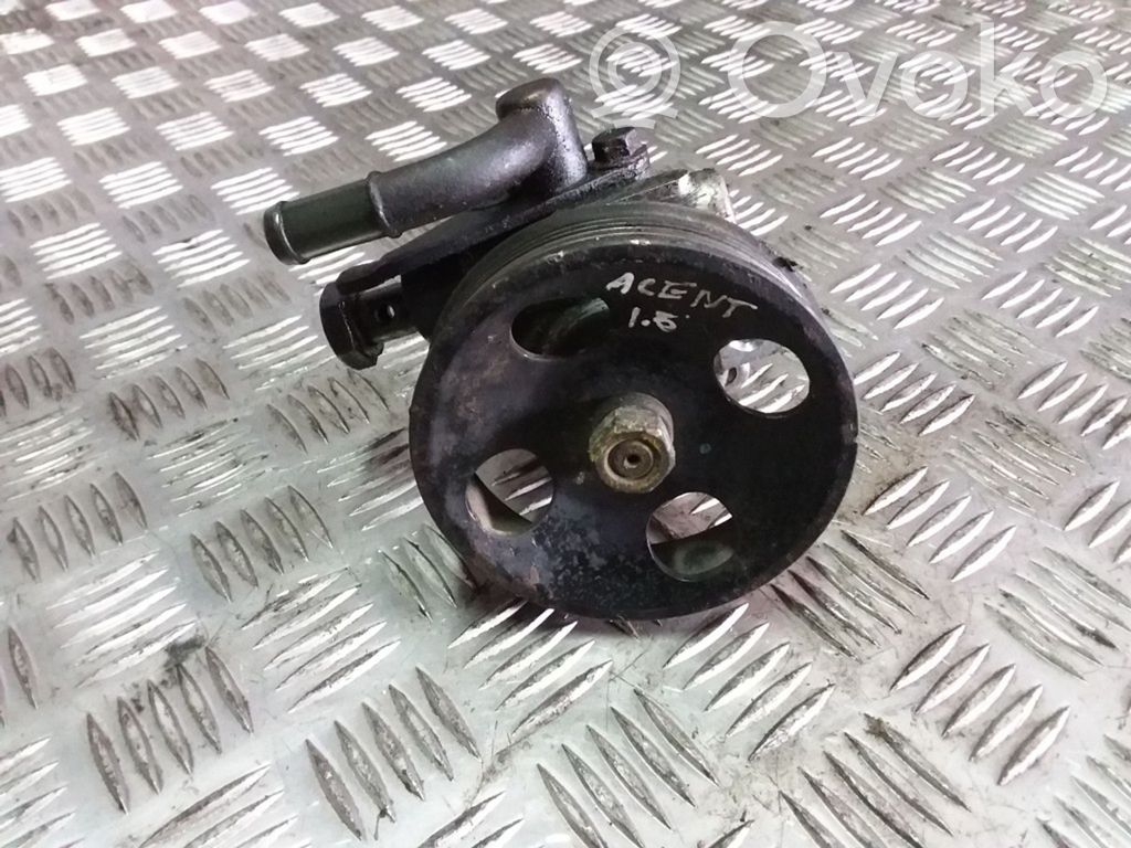 Hyundai Accent Ohjaustehostimen pumppu 