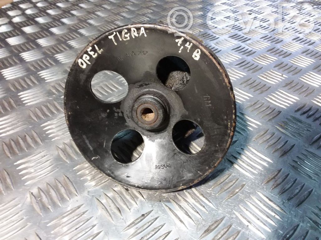Opel Tigra A Power steering pump 