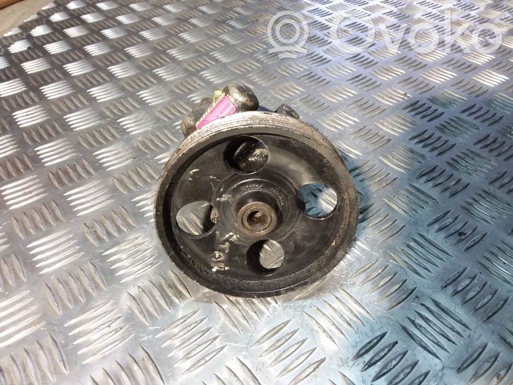 Volvo S40, V40 Ohjaustehostimen pumppu 