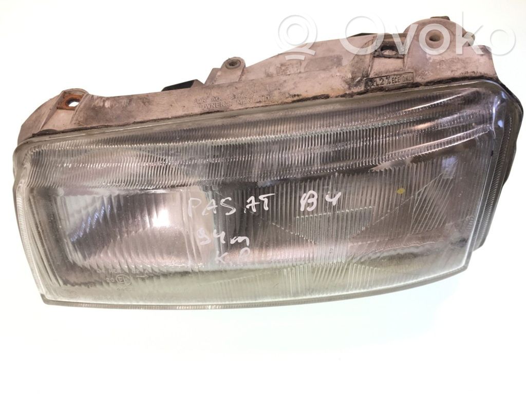 Volkswagen PASSAT B4 Lampa przednia 