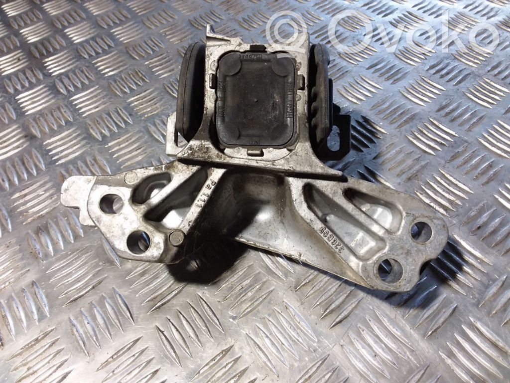 Peugeot 407 Engine mount bracket 