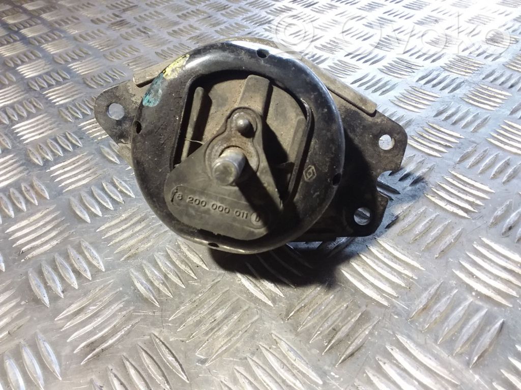 Renault Laguna II Engine mount bracket 