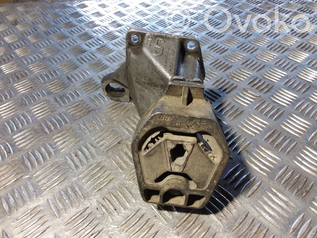 Audi A6 S6 C4 4A Gearbox mount 